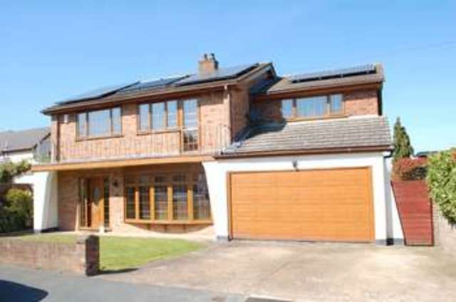  Image of 4 Bedroom Detached for sale at Bramley Gardens  Laindon, SS15 5QA