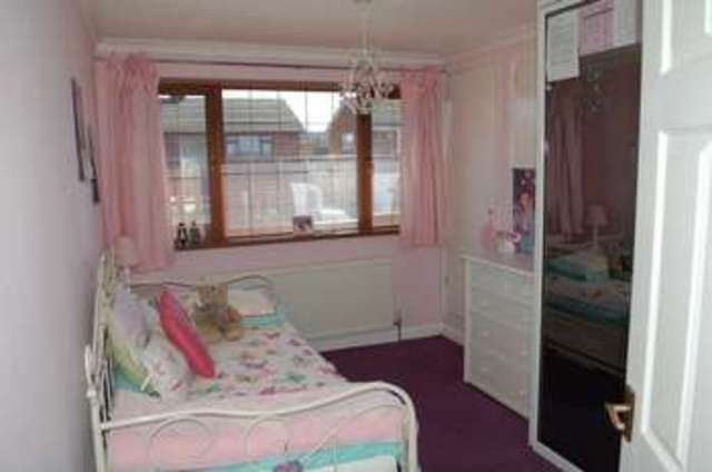  Image of 4 Bedroom Detached for sale at Bramley Gardens  Laindon, SS15 5QA