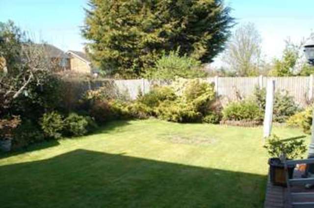  Image of 4 Bedroom Detached for sale at Bramley Gardens  Laindon, SS15 5QA