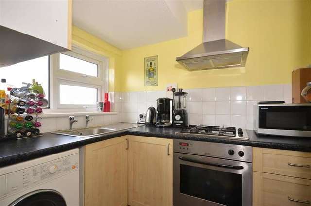  Image of 1 Bedroom Apartment for sale at Sutton Surrey Sutton, SM2 5EH