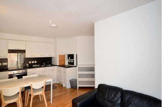  Image of 2 Bedroom Flat to rent at London, NW1 1RX