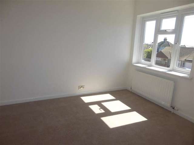  Image of 3 Bedroom Terraced for sale at Ramsgate Kent Ramsgate, CT12 6QE