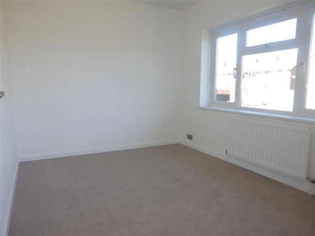  Image of 3 Bedroom Terraced for sale at Ramsgate Kent Ramsgate, CT12 6QE