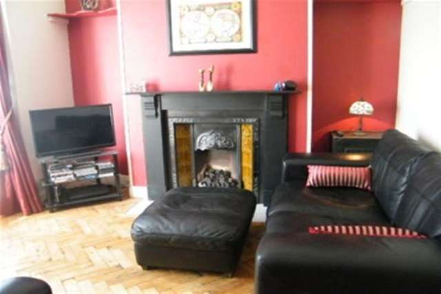  Image of 3 Bedroom Terraced to rent at Exeter, EX2 8SJ
