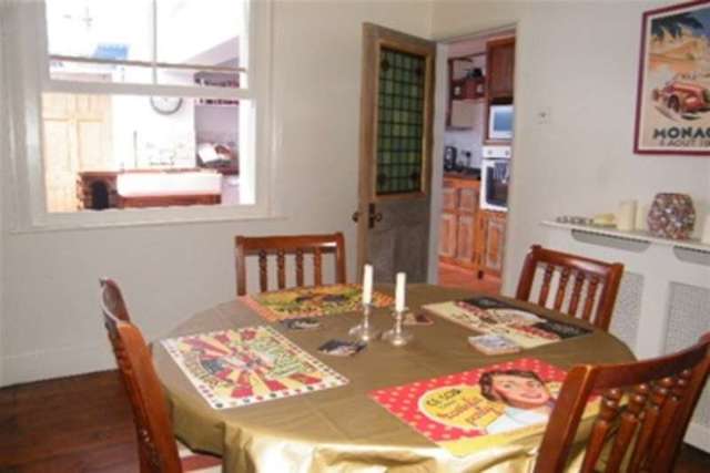  Image of 3 Bedroom Terraced to rent at Exeter, EX2 8SJ