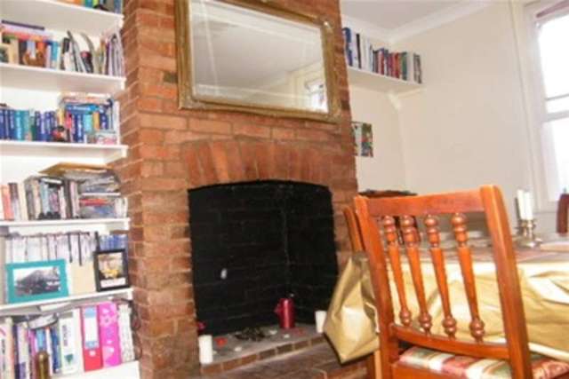  Image of 3 Bedroom Terraced to rent at Exeter, EX2 8SJ