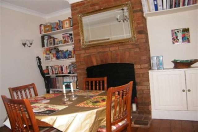  Image of 3 Bedroom Terraced to rent at Exeter, EX2 8SJ