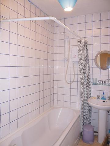  Image of 2 Bedroom Flat to rent at West End Dundee Dundee, DD2 2PF