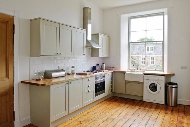  Image of 2 Bedroom Flat to rent at Comely Bank Edinburgh Edinburgh, EH4 1HE