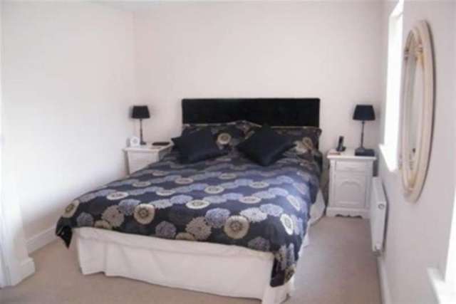  Image of 4 Bedroom Detached to rent at Bromsgrove, B60 3GP