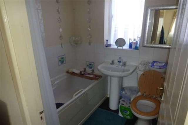  Image of 2 Bedroom Detached to rent at Walsall, WS5 4TB