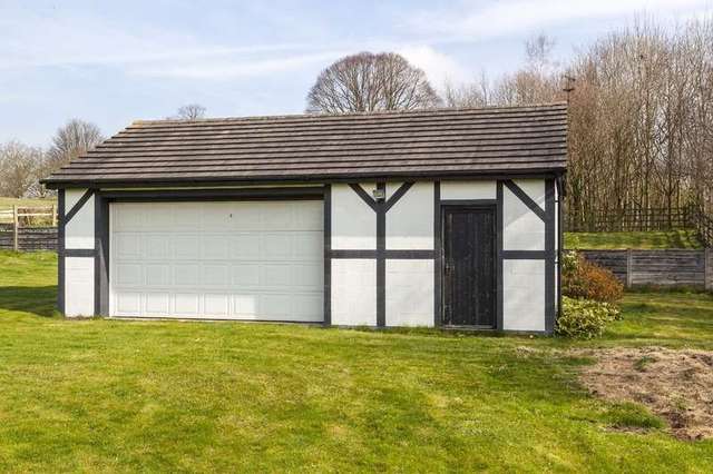  Image of 5 Bedroom Detached for sale at Sandbach Sandbach, CW11 1FY