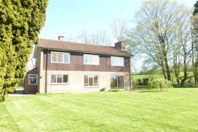  Image of 4 Bedroom Detached to rent at Uttoxeter, ST14 5BP