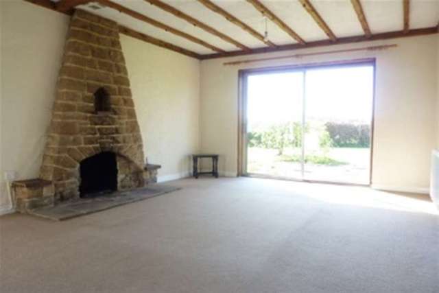  Image of 4 Bedroom Detached to rent at Uttoxeter, ST14 5BP