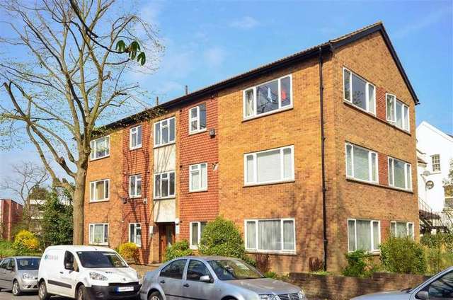  Image of 2 Bedroom Flat for sale at Sutton Surrey Sutton, SM2 5JR