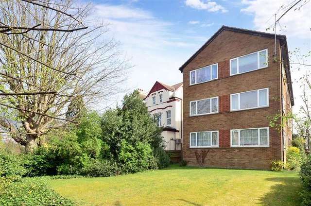  Image of 2 Bedroom Flat for sale at Sutton Surrey Sutton, SM2 5JR