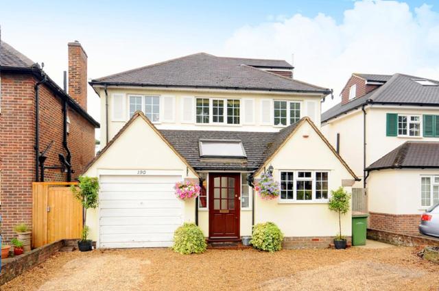 Image of 4 Bedroom Detached to rent at East Molesey Surrey Surrey, KT8 0BS