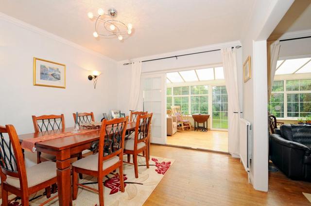  Image of 4 Bedroom Detached to rent at East Molesey Surrey Surrey, KT8 0BS