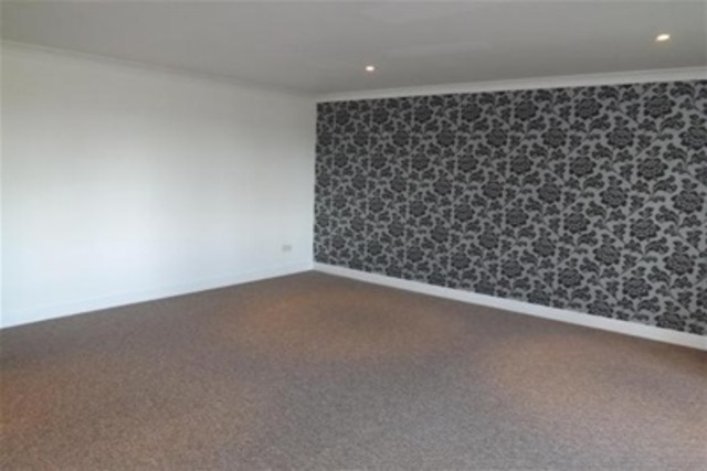  Image of 2 Bedroom Flat to rent at Paisley Renfrewshire Renfrewshire, PA2 6LD