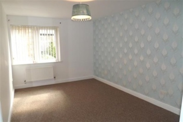  Image of 2 Bedroom Flat to rent at Paisley Renfrewshire Renfrewshire, PA2 6LD