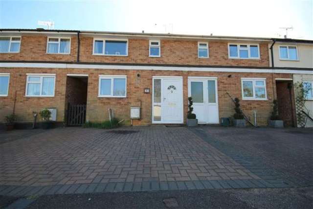  Image of 2 Bedroom Terraced to rent at Hetchleys  Hemel Hempstead, HP1 3NX