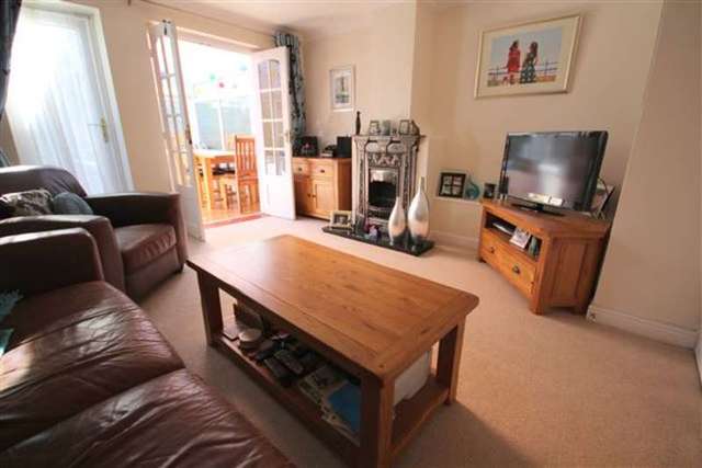  Image of 2 Bedroom Terraced to rent at Hetchleys  Hemel Hempstead, HP1 3NX
