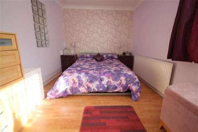  Image of 2 Bedroom Terraced to rent at Hetchleys  Hemel Hempstead, HP1 3NX