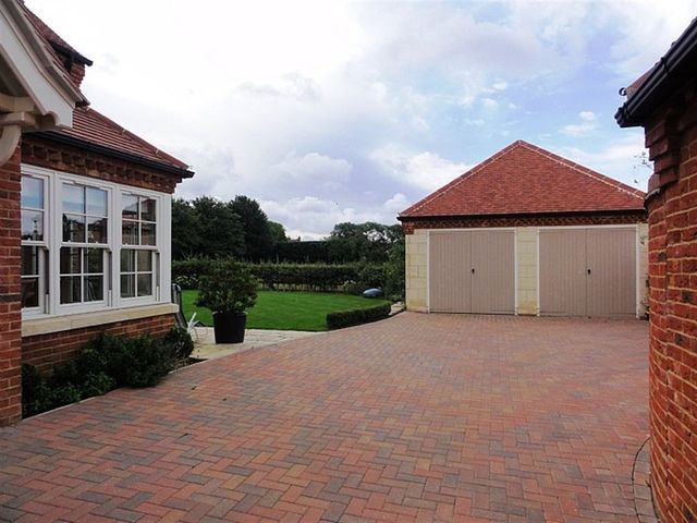  Image of 3 Bedroom Detached to rent at Welbourn Lincoln Welbourn, LN5 0NG