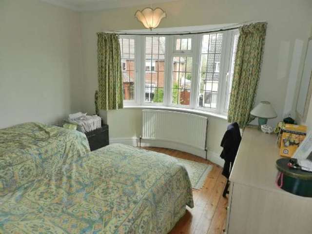  Image of 4 Bedroom Detached for sale at Harlaxton Drive  Long Eaton, NG10 2ER