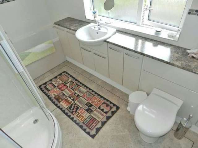  Image of 4 Bedroom Detached for sale at Harlaxton Drive  Long Eaton, NG10 2ER