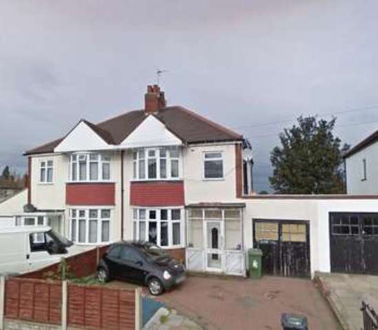  Image of 3 Bedroom Semi-Detached to rent at Harrowby Place  Willenhall, WV13 2RA