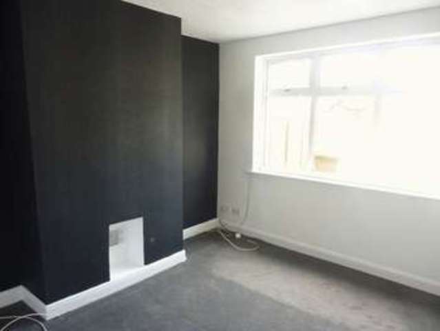  Image of 3 Bedroom Semi-Detached to rent at Harrowby Place  Willenhall, WV13 2RA