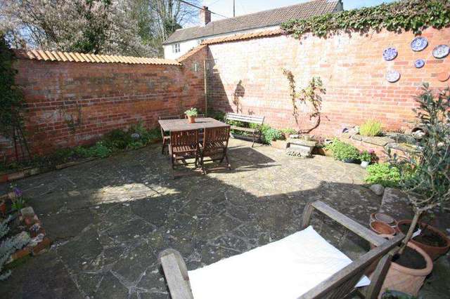 Image of 3 Bedroom Detached for sale at EASTERTON SN10 DEVIZES, SN10 4PE