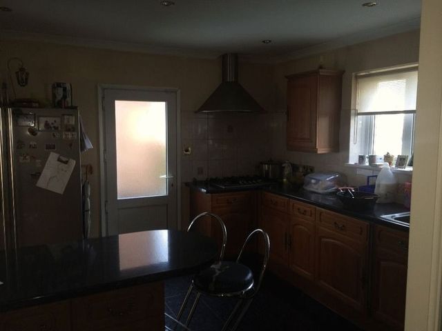  Image of 1 Bedroom Houses to rent at Higham Station Avenue Array Highams Park, E4 9AZ