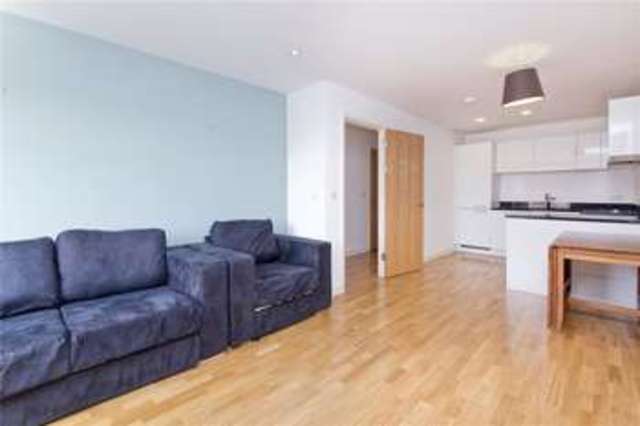  Image of 2 Bedroom Flat to rent at Holloway Road London Lower Holloway, N7 8BU