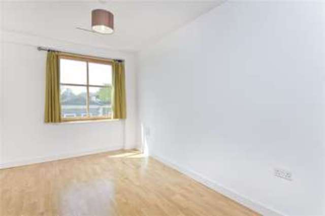  Image of 2 Bedroom Flat to rent at Holloway Road London Lower Holloway, N7 8BU