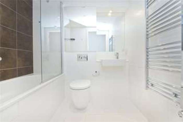  Image of 2 Bedroom Flat to rent at Holloway Road London Lower Holloway, N7 8BU