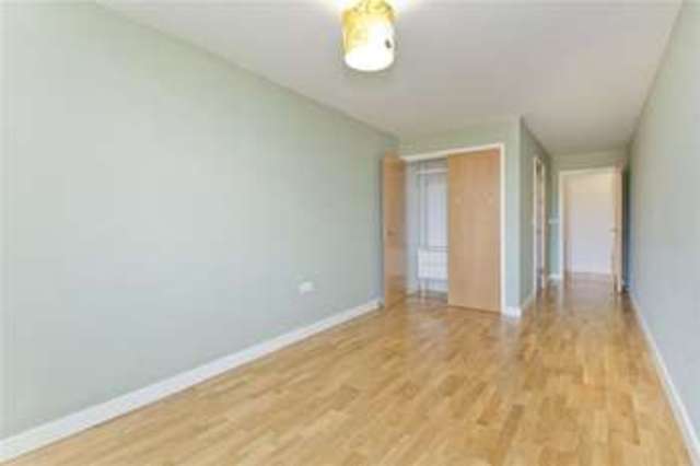  Image of 2 Bedroom Flat to rent at Holloway Road London Lower Holloway, N7 8BU