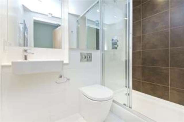  Image of 2 Bedroom Flat to rent at Holloway Road London Lower Holloway, N7 8BU