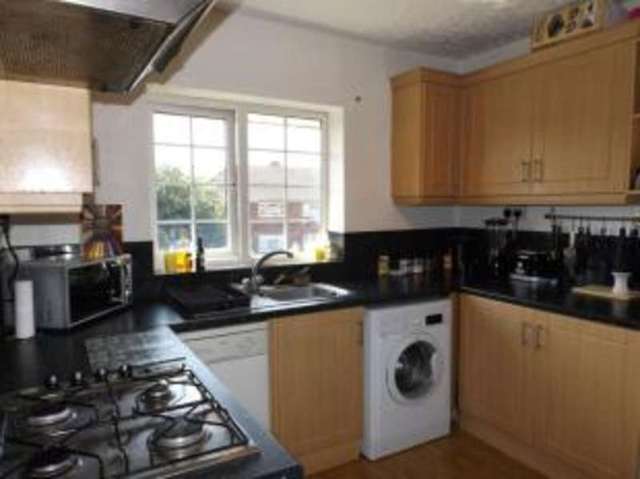  Image of 2 Bedroom Maisonette for sale at Wednesbury West Midlands Darlaston, WS10 8PW