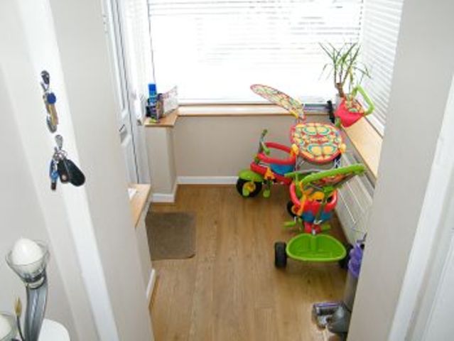  Image of 2 Bedroom Semi-Detached to rent at Bishopbriggs East Dunbartonshire East Dunbartonshire, G64 2BZ