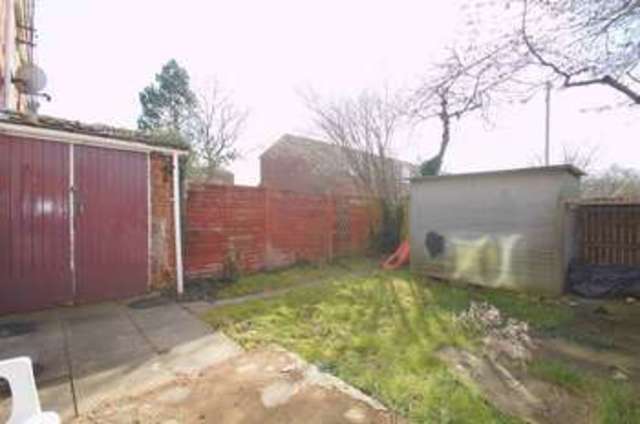  Image of 3 Bedroom Terraced to rent at Kilpeck Close Winyates East Redditch, B98 0ND