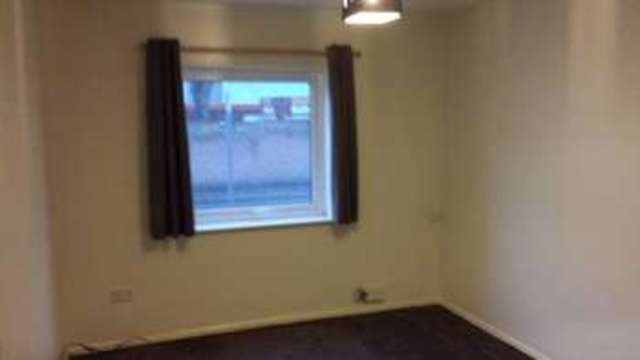  Image of 2 Bedroom Flat to rent at 46 Kingsholm Road  Gloucester, GL1 3AU