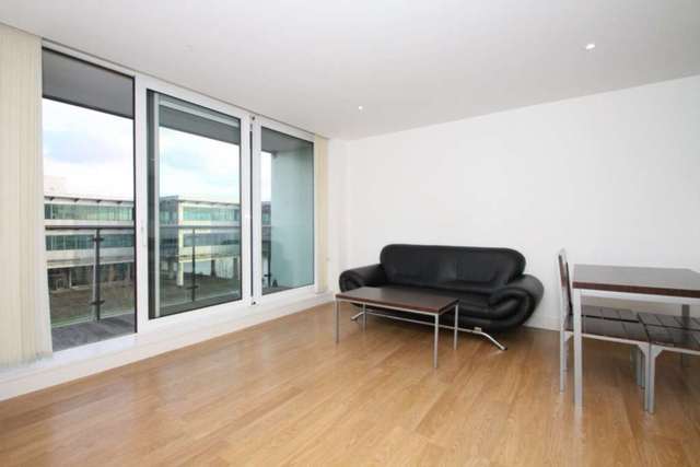  Image of 2 Bedroom Flat to rent at Albert Basin Way  London, E16 2QP