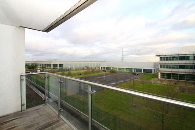  Image of 2 Bedroom Flat to rent at Albert Basin Way  London, E16 2QP
