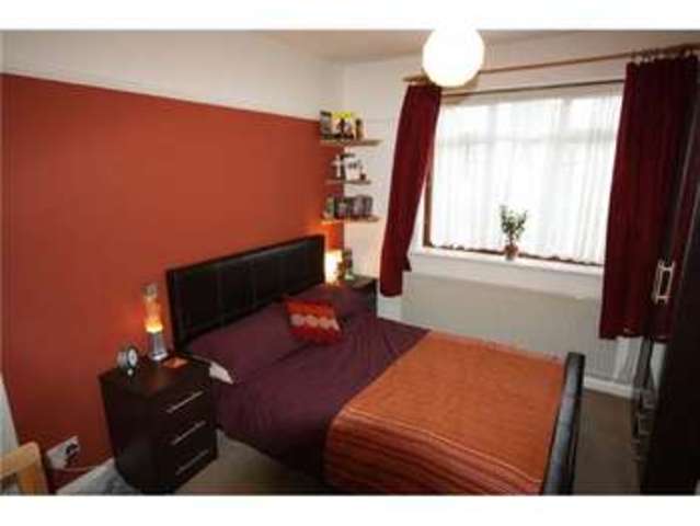  Image of 1 Bedroom Property to rent at Long Drive  Greenford, UB6 8NB