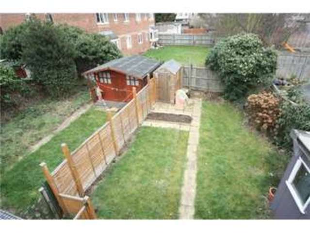  Image of 1 Bedroom Property to rent at Long Drive  Greenford, UB6 8NB