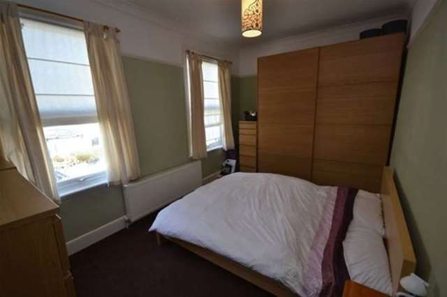  Image of 2 Bedroom Detached to rent at London, E11 4DJ