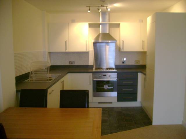  Image of 2 Bedroom Flat to rent at Cardiff Bay  Grangetown, CF10 5NU