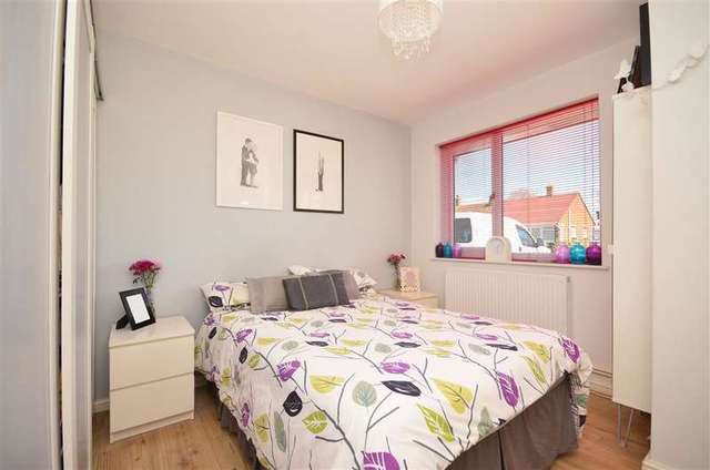  Image of 2 Bedroom Bungalow for sale at Greenhill Herne Bay Herne Bay, CT6 7QA